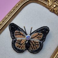 Брошка „Златна пеперуда“, ръчно изработено бижу
